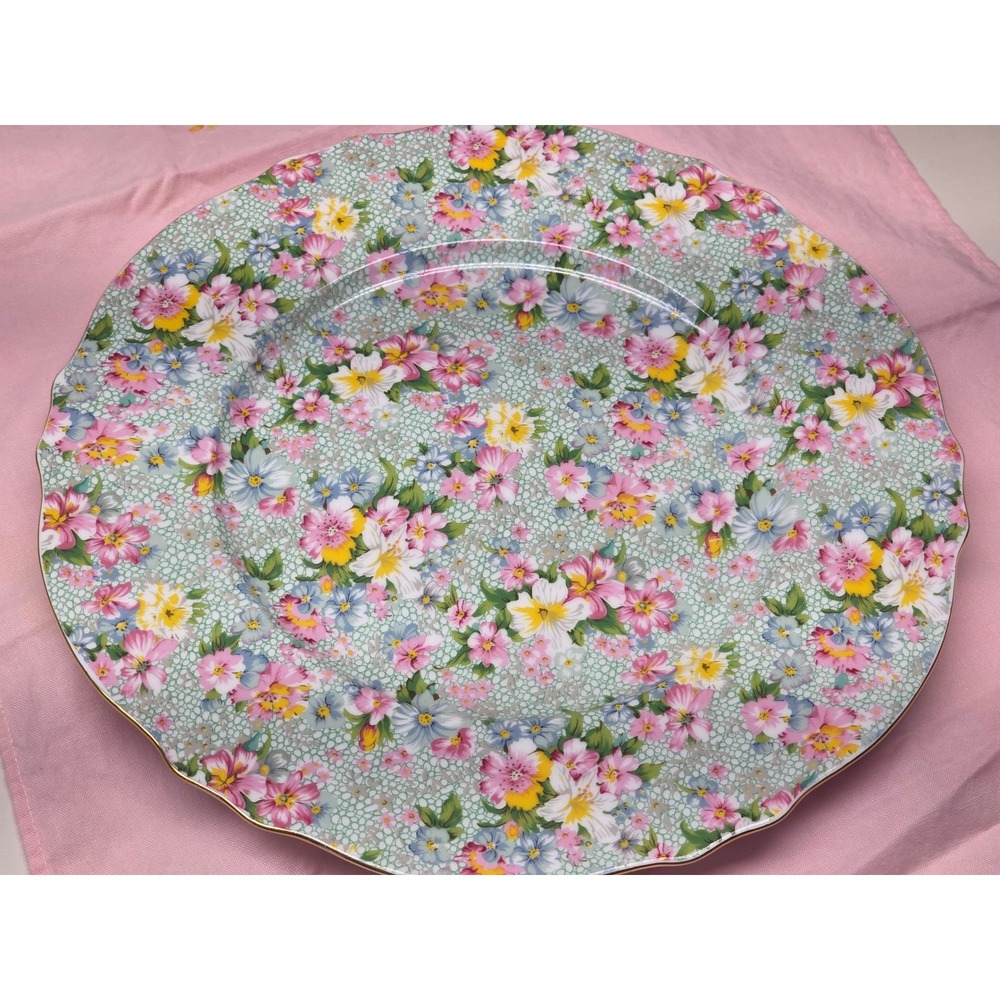 Two's Company Floral Lace Scalloped Edge Decorative Wall Plate Mint Green 10.25"
